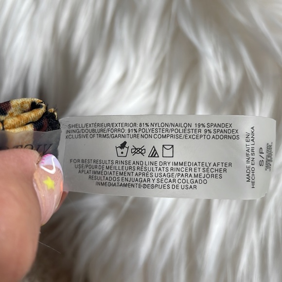 Victoria’s Secret leopard print secret twist bandeau bikini top size Small - Picture 6 of 6